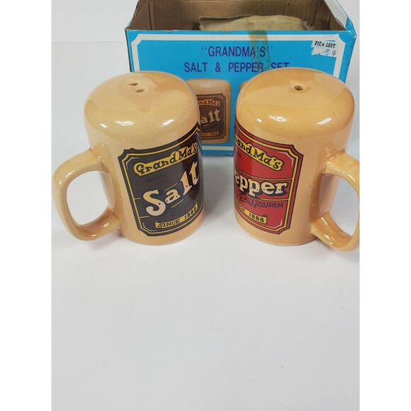 Grandmas Beer Mug Salt and Pepper Set Shakers Large Folk Art Country Decor 4" - Picture 5 of 6